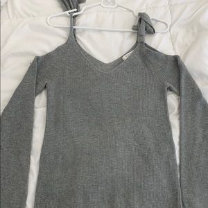 Grey shoulder-less Sweater